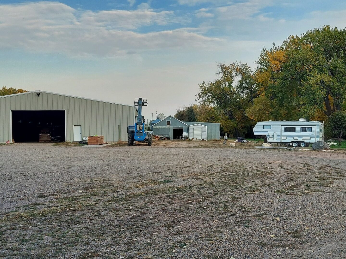 A large building with a trailer in the middle of it.